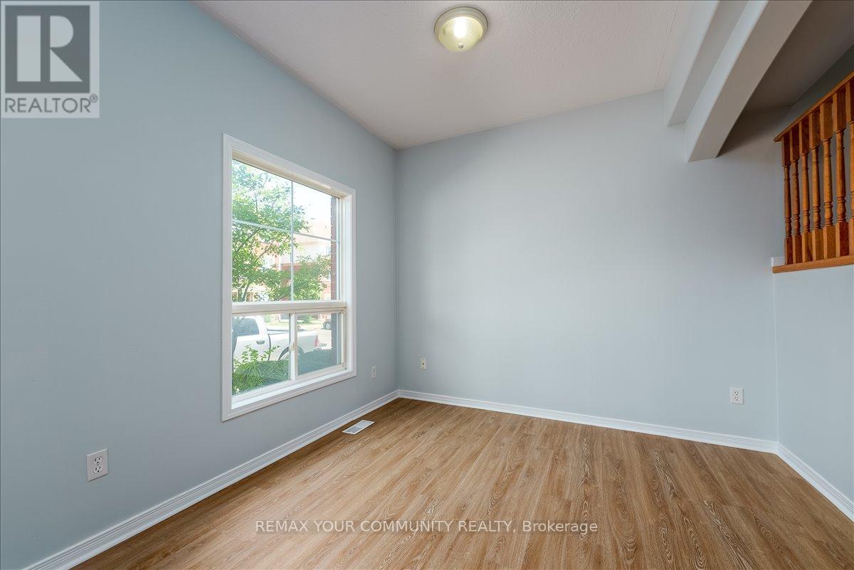 401 - 246 Spillsbury Drive, Peterborough, Ontario  K9K 0A1 - Photo 4 - X13231218