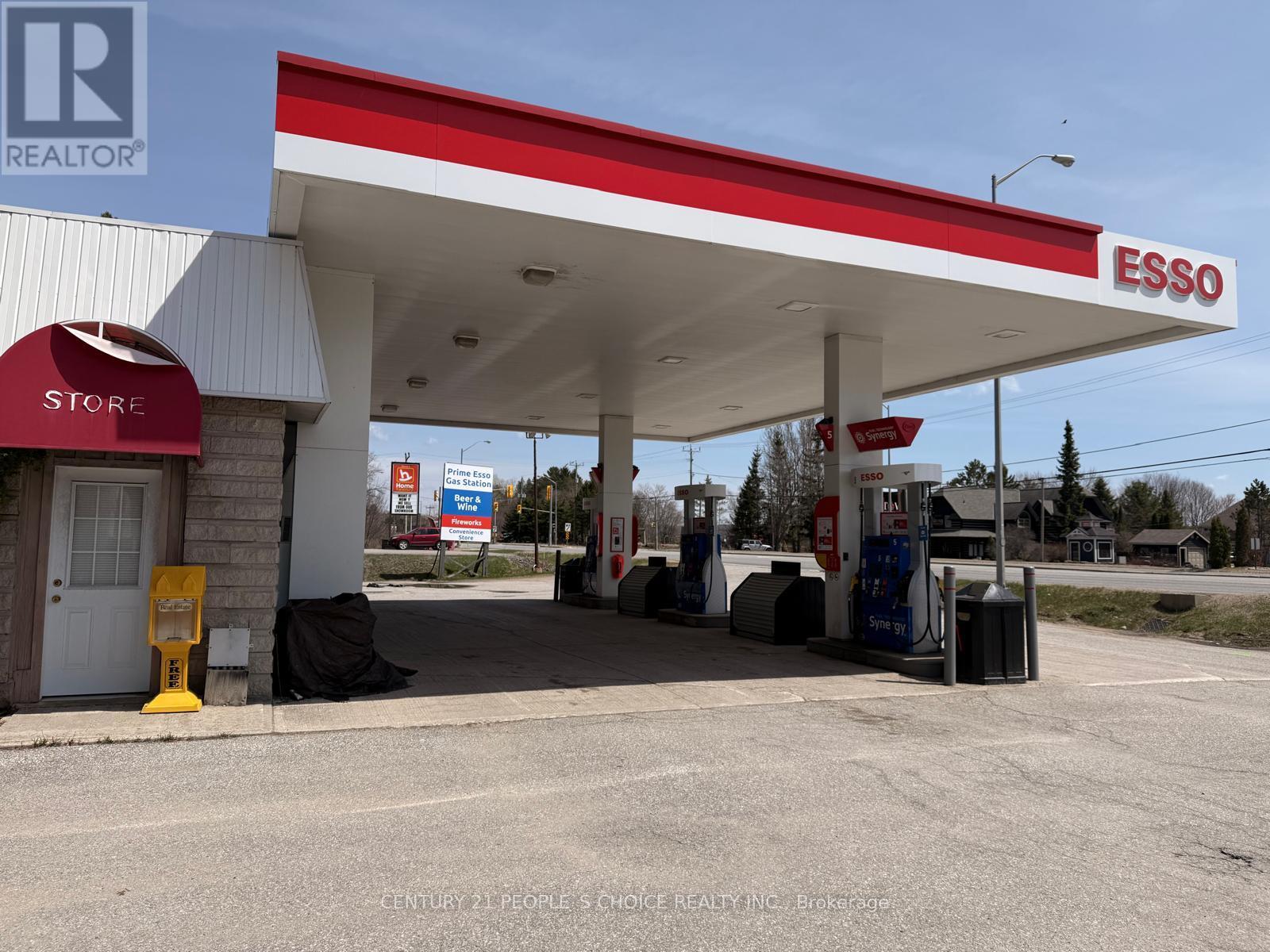 134 Highway 60, Huntsville, Ontario  P1H 1C2 - Photo 2 - X13231234