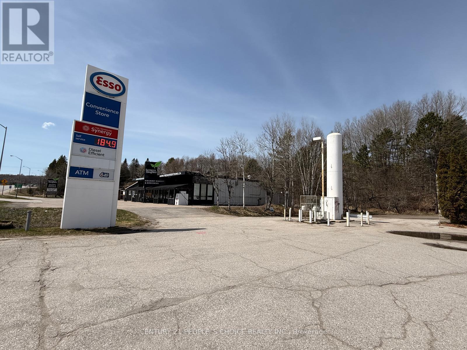 134 Highway 60, Huntsville, Ontario  P1H 1C2 - Photo 4 - X13231234