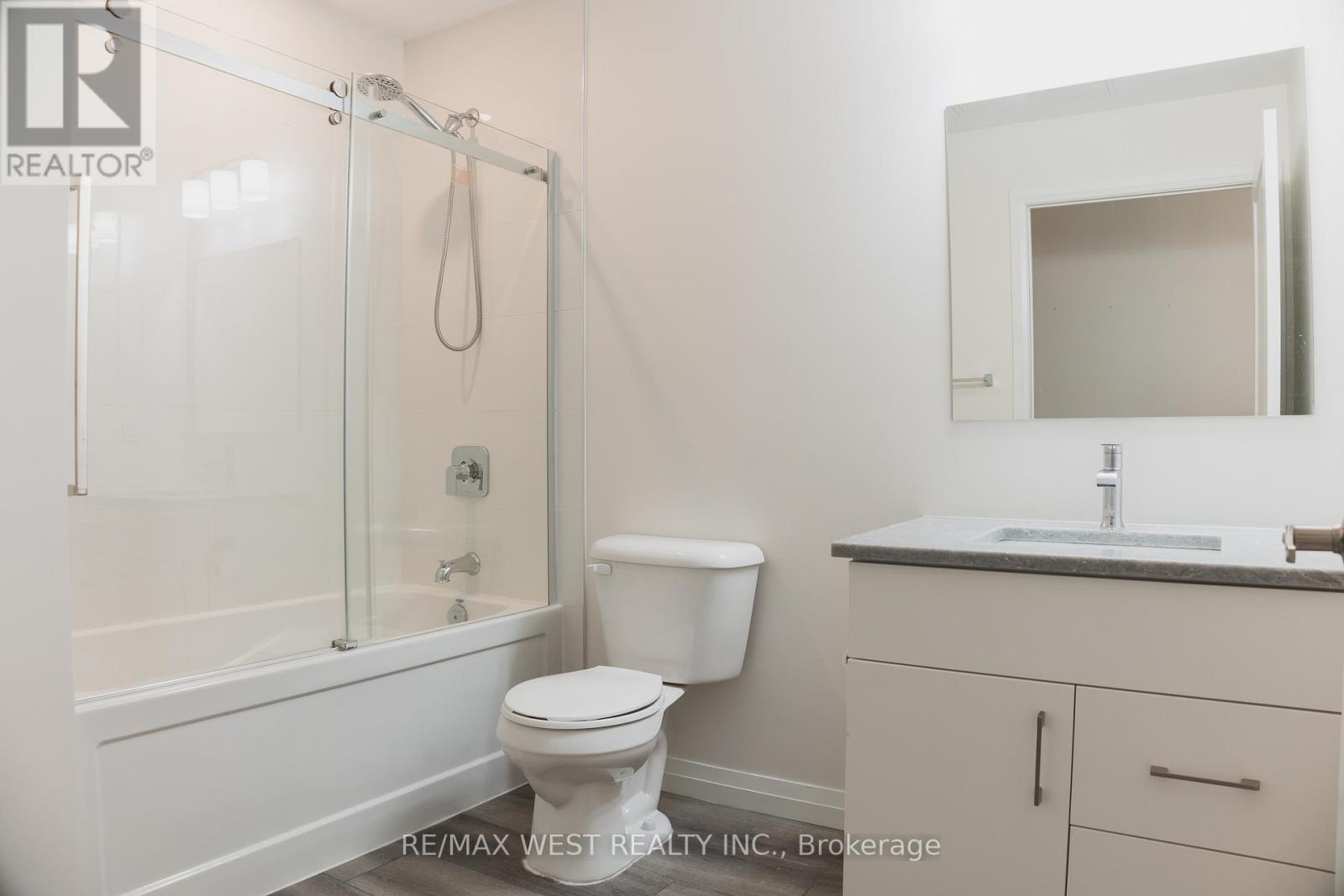 108 Garment Street, Kitchener, Ontario  N2G 0E2 - Photo 14 - X13231238