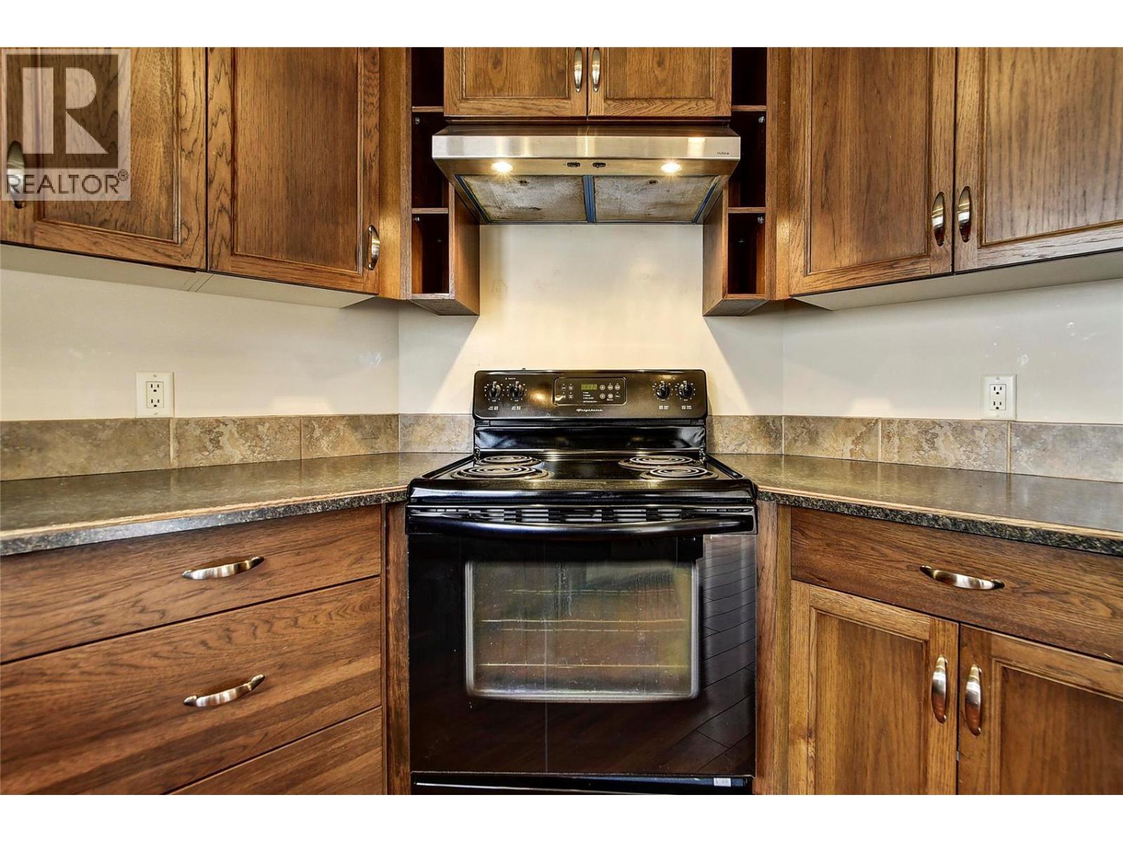 369 Wallace Road, Kelowna, British Columbia  V1X 4T4 - Photo 11 - 10389960