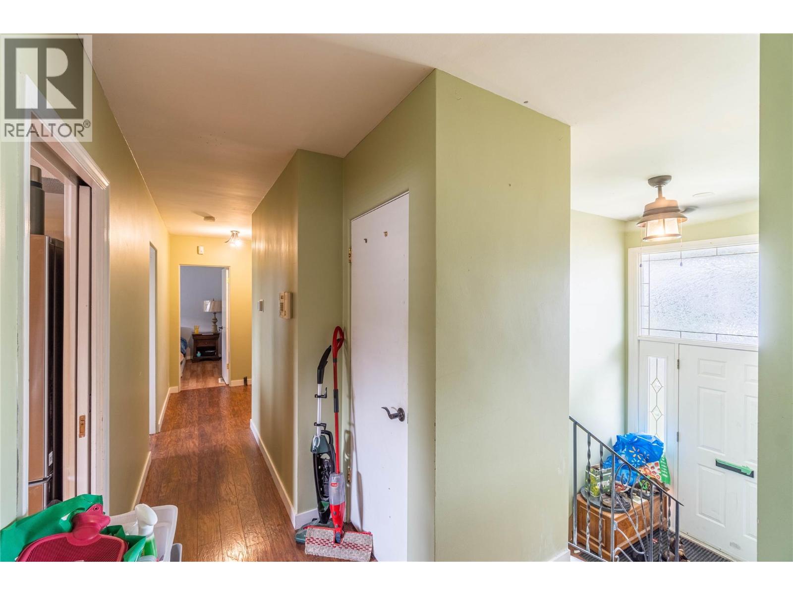 2435 Young Avenue, Kamloops, British Columbia  V2B 4M9 - Photo 5 - 10387102