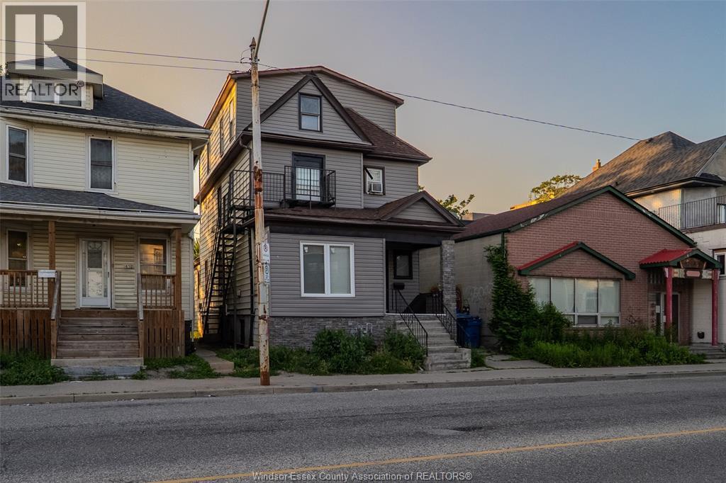 446 Wyandotte Street West, Windsor, Ontario  N9A 5X4 - Photo 2 - 26012149
