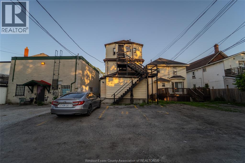 446 Wyandotte Street West, Windsor, Ontario  N9A 5X4 - Photo 29 - 26012149