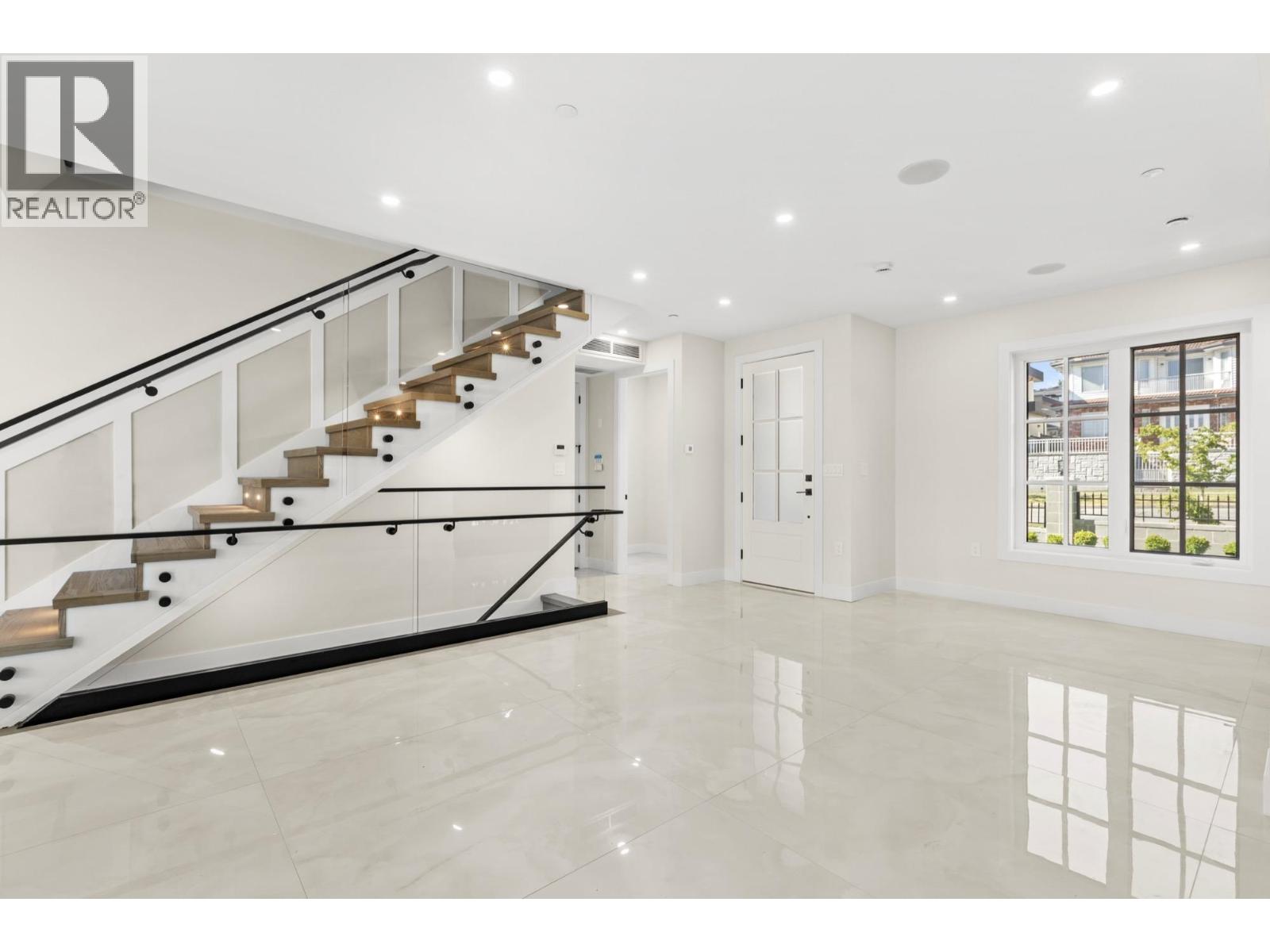 134 E 63rd Avenue, Vancouver, British Columbia  V5X 2J6 - Photo 5 - R3130956