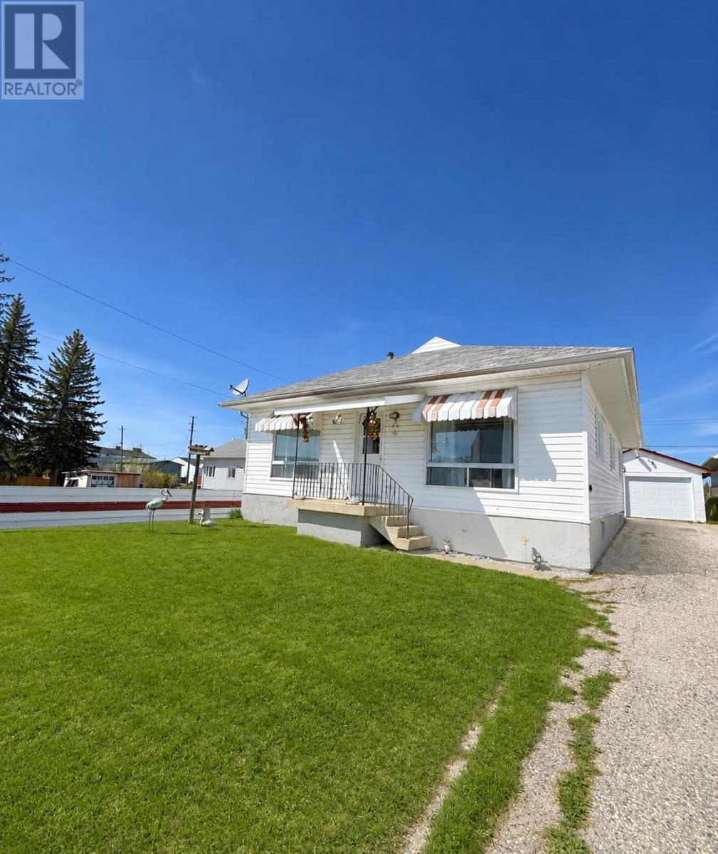 114 Nishnabe Miikena, Longlac, Ontario
