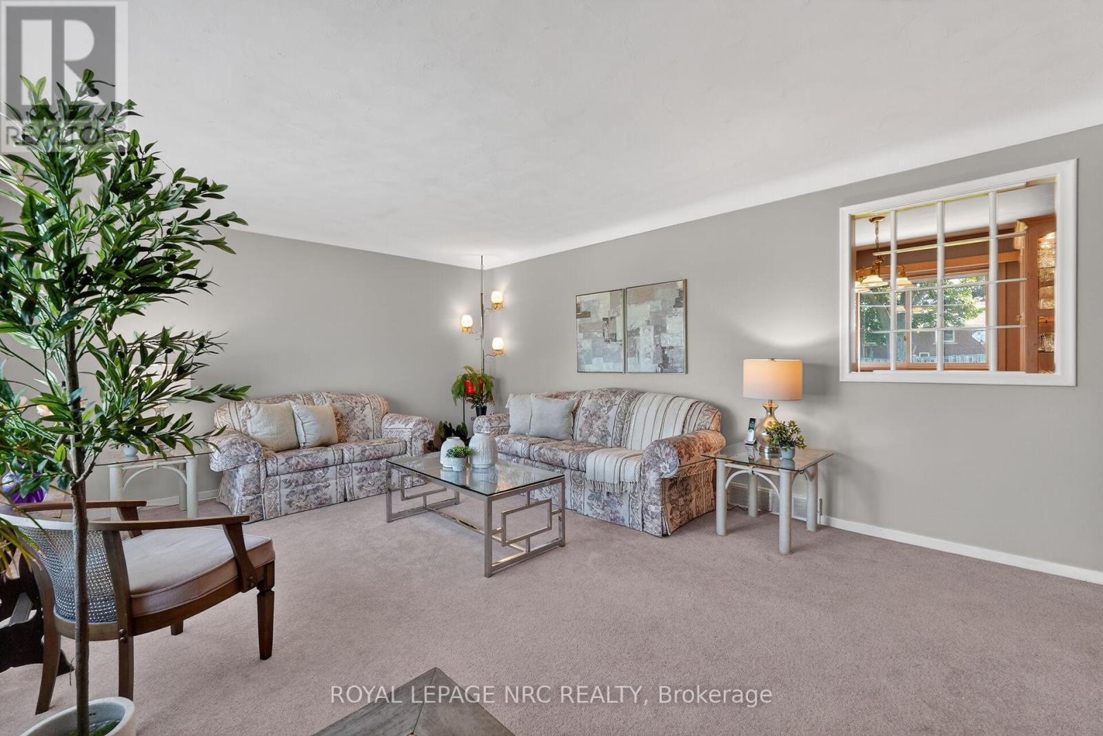 4103 Barry Drive, Lincoln, Ontario  L3J 0L3 - Photo 5 - X13231328