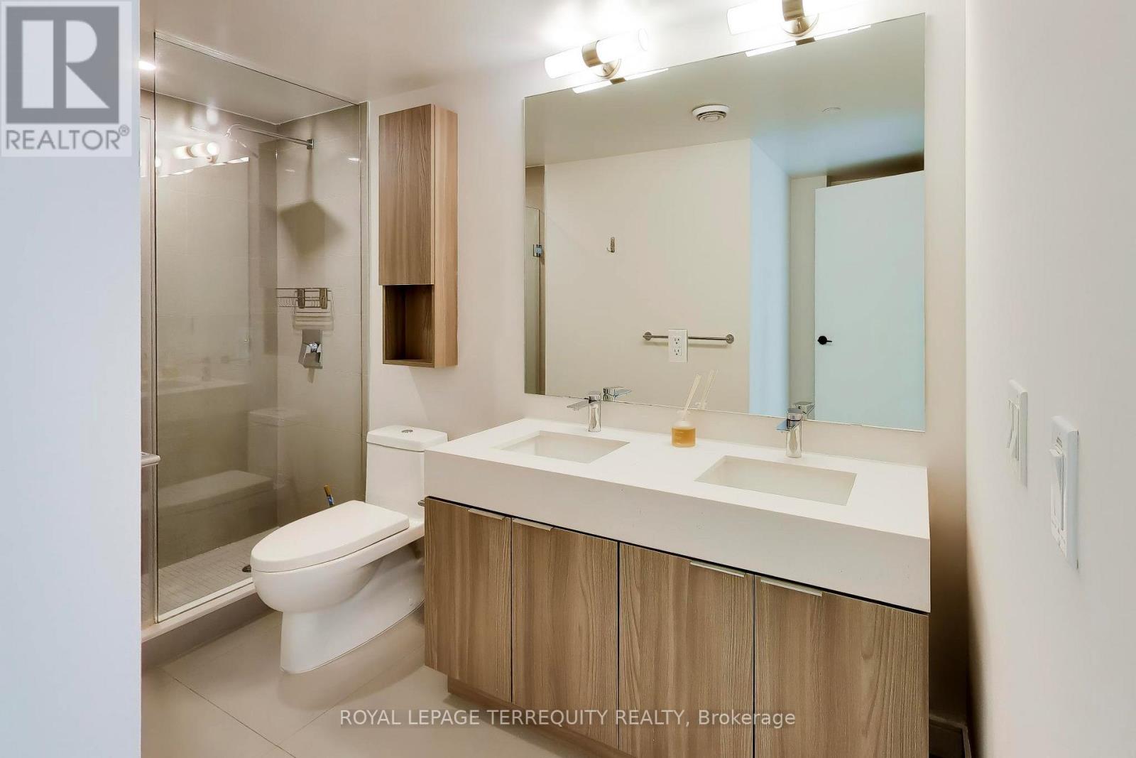 S132 - 180 Mill Street, Toronto, Ontario  M5A 0V7 - Photo 31 - C13231316