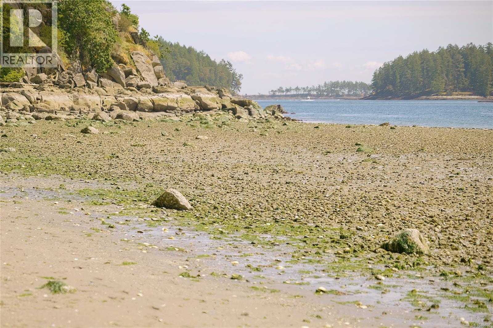 2070 Cooper Rd, Gabriola Island, British Columbia  V0R 1X7 - Photo 29 - 1038636