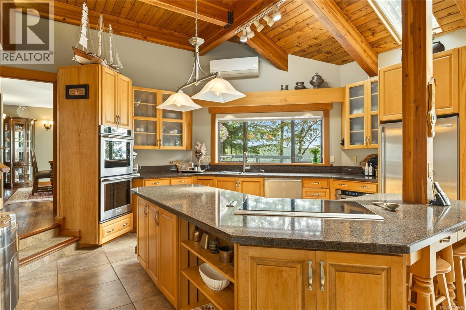 2070 Cooper Rd, Gabriola Island, British Columbia  V0R 1X7 - Photo 5 - 1038636