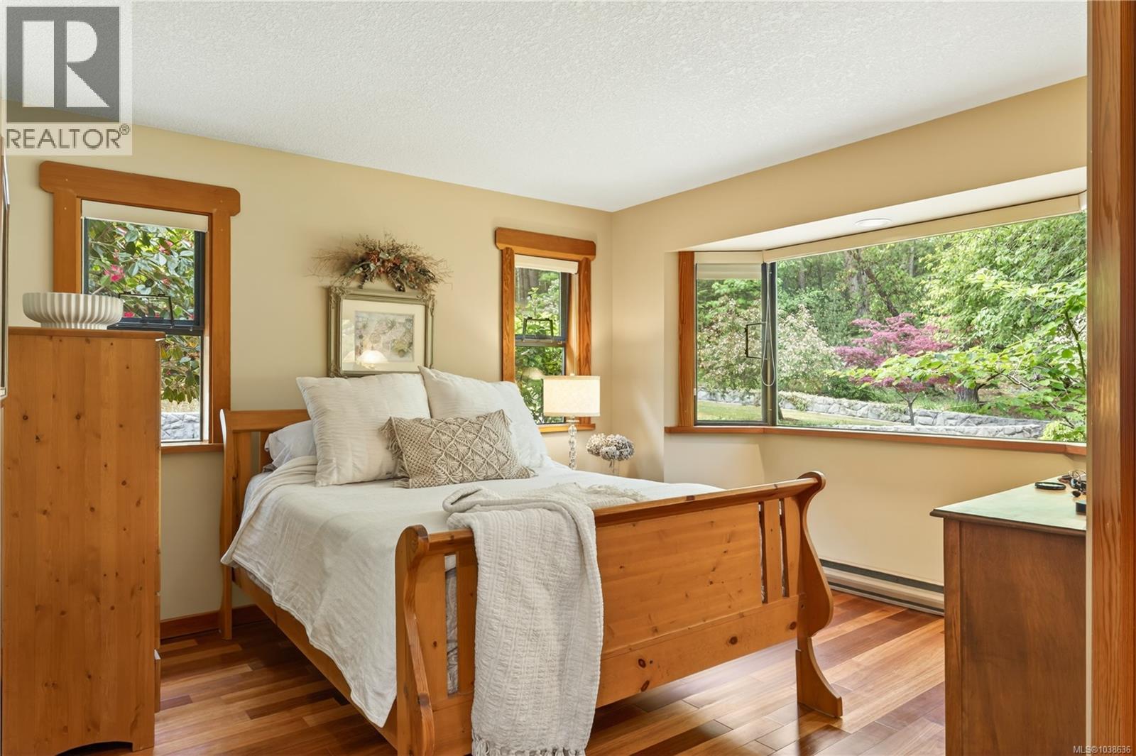 2070 Cooper Rd, Gabriola Island, British Columbia  V0R 1X7 - Photo 36 - 1038636