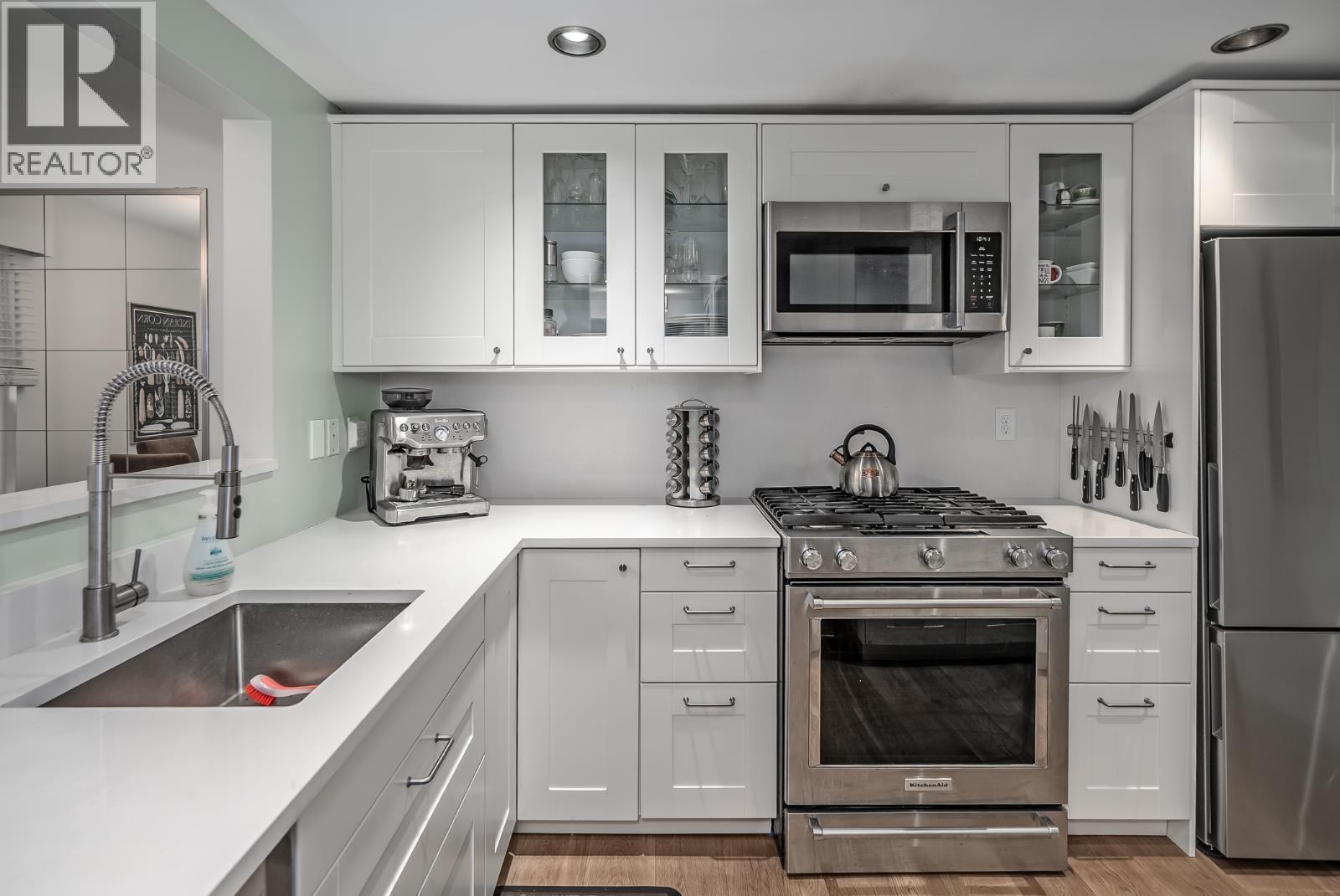 2413 W 5th Avenue, Vancouver, British Columbia  V6K 1S7 - Photo 10 - R3131340