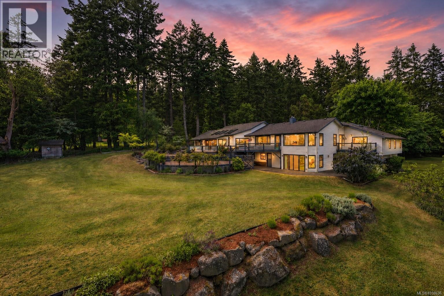 2070 Cooper Rd, Gabriola Island, British Columbia  V0R 1X7 - Photo 3 - 1038636