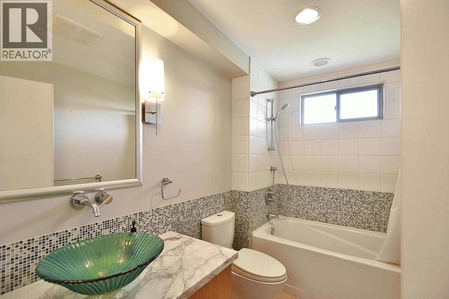 12753 Gulfview Road, Madeira Park, British Columbia  V0N 2H0 - Photo 25 - R3131342