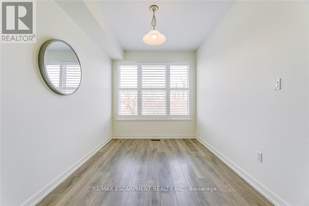 209 Fowley Drive, Oakville, Ontario  L6H 7C3 - Photo 16 - W13231314