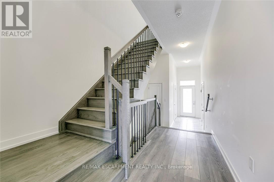 209 Fowley Drive, Oakville, Ontario  L6H 7C3 - Photo 21 - W13231314
