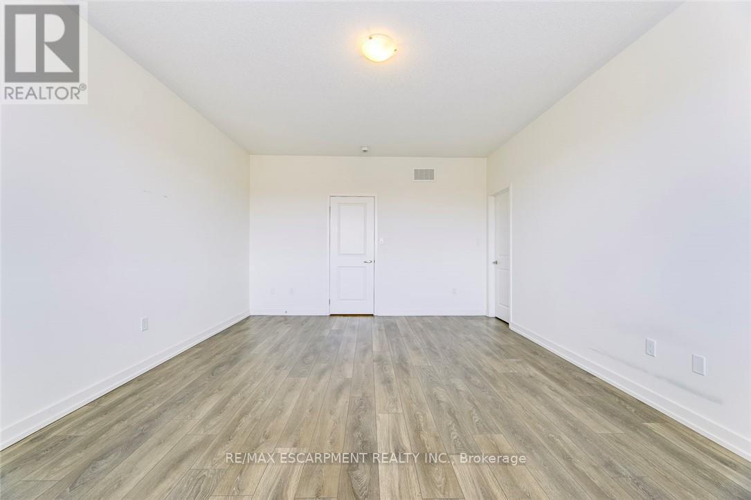209 Fowley Drive, Oakville, Ontario  L6H 7C3 - Photo 24 - W13231314