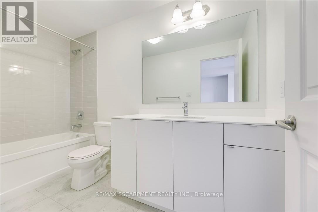 209 Fowley Drive, Oakville, Ontario  L6H 7C3 - Photo 39 - W13231314