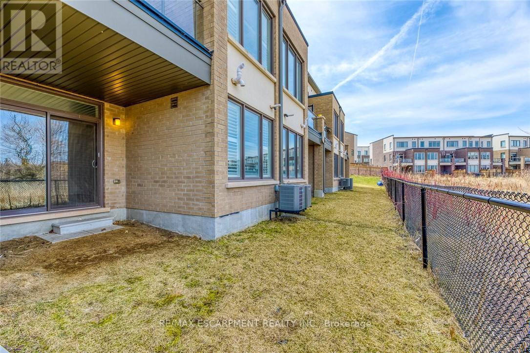 209 Fowley Drive, Oakville, Ontario  L6H 7C3 - Photo 41 - W13231314