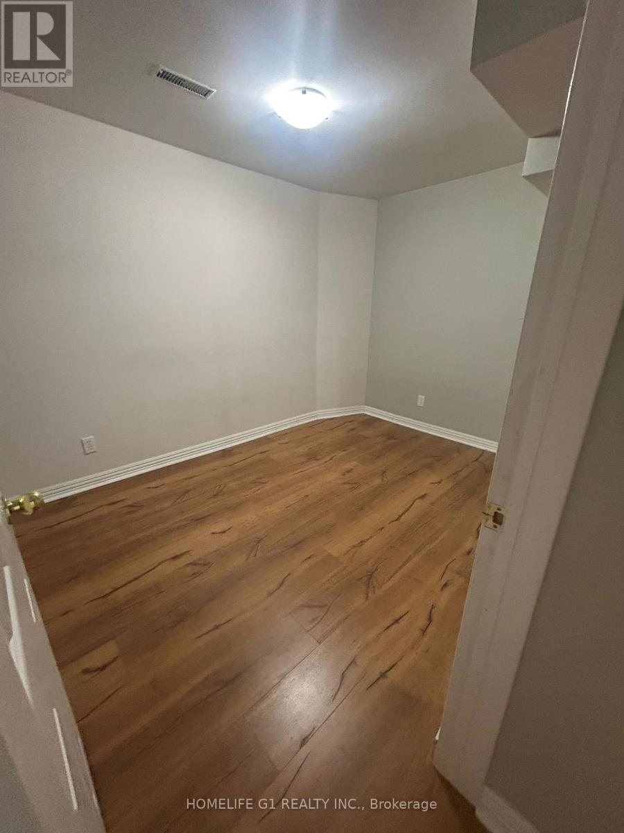 5299 Roadside Way, Mississauga, Ontario  L5M 0H9 - Photo 11 - W13231354