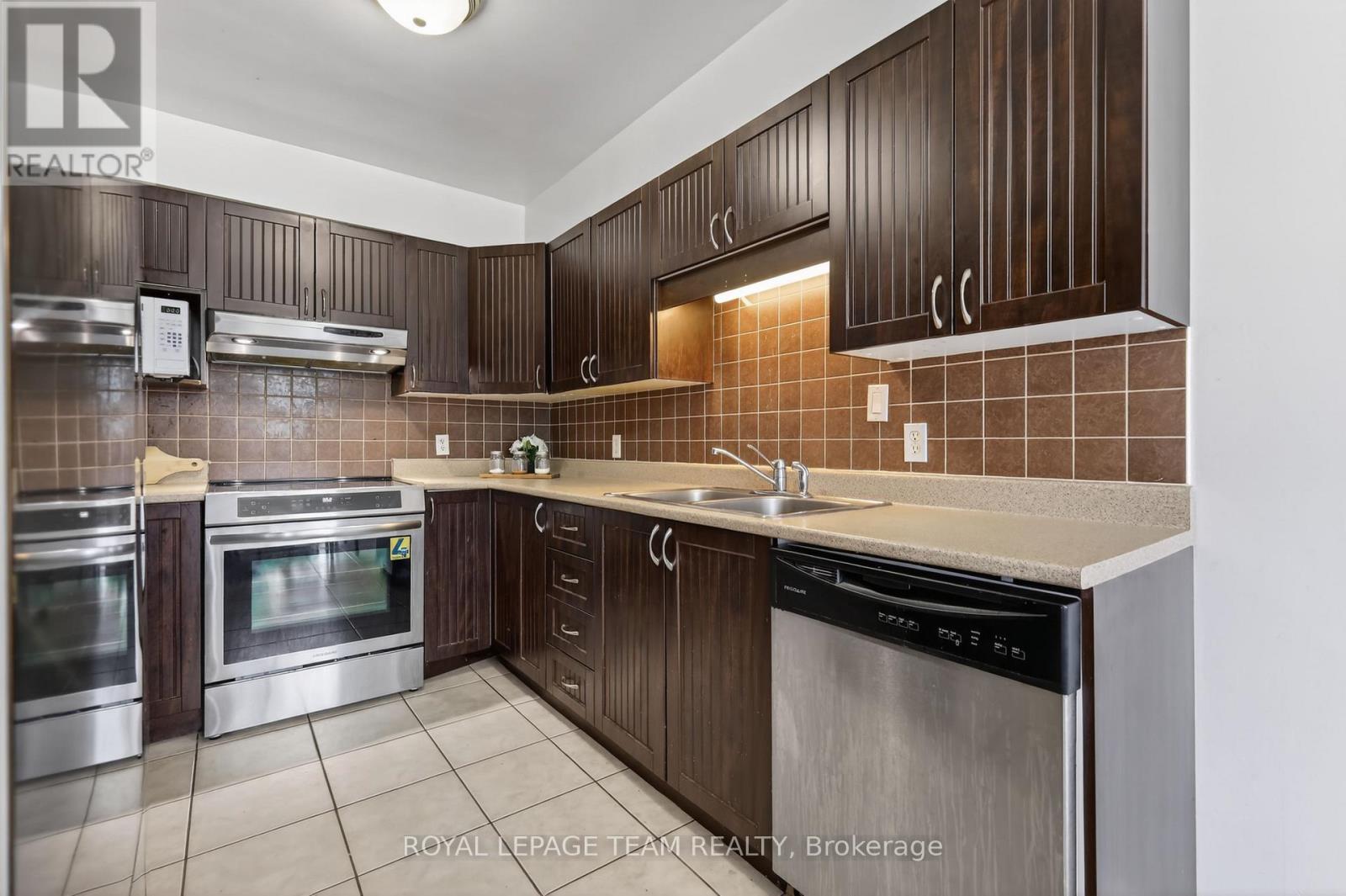 2859 Millstream Way, Ottawa, Ontario  K1T 4A3 - Photo 15 - X13212522