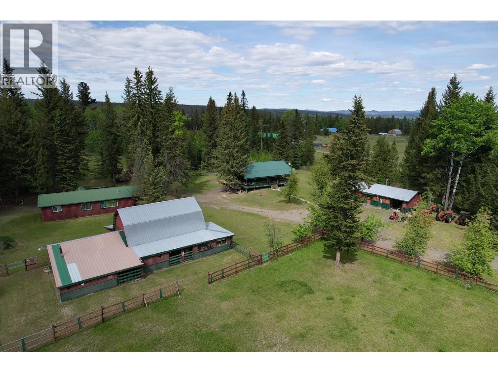 6265 Horse Lake Road, Horse Lake, British Columbia  V0K 2E3 - Photo 34 - R3111125
