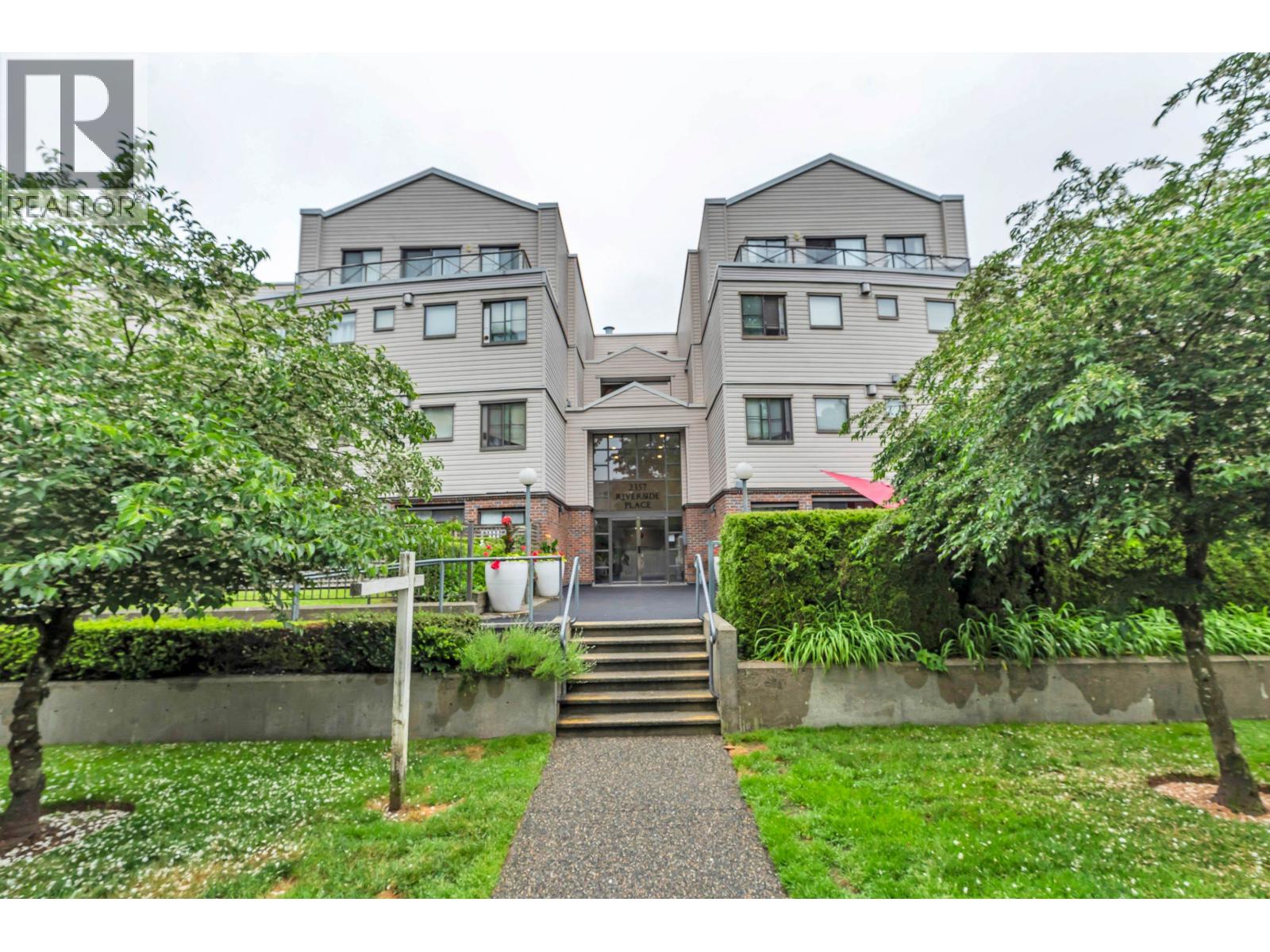 201 2357 Whyte Avenue, Port Coquitlam, British Columbia  V3C 2A3 - Photo 2 - R3130524