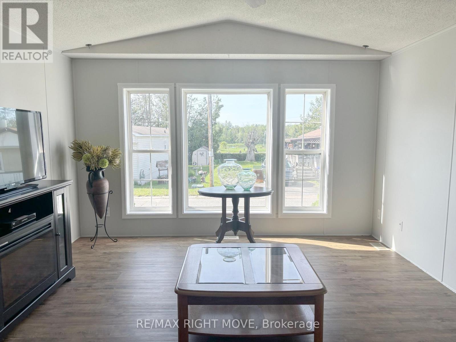 1304 Madison Street, Severn, Ontario  L3V 0V1 - Photo 6 - S13171634