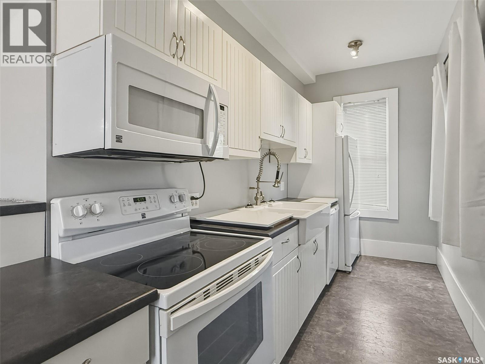 521 2nd Avenue Ne, Swift Current, Saskatchewan  S9H 2E5 - Photo 4 - SK037791