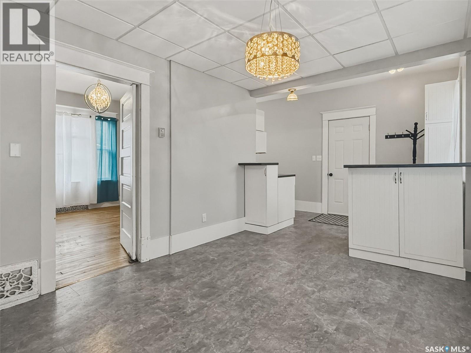 521 2nd Avenue Ne, Swift Current, Saskatchewan  S9H 2E5 - Photo 8 - SK037791