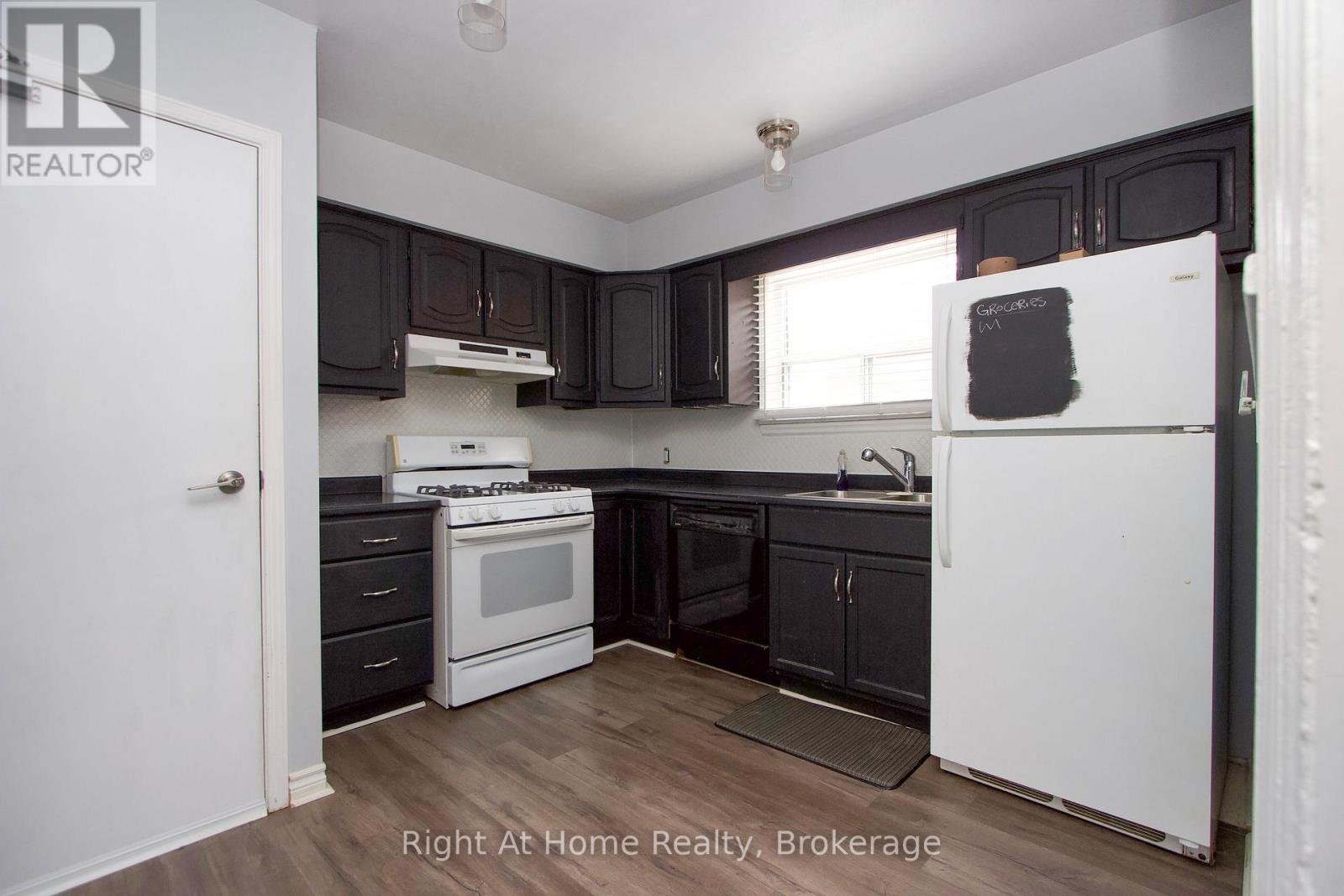 Main - 307 Vimy Avenue, Oshawa, Ontario  L1H 2M9 - Photo 5 - E13231422