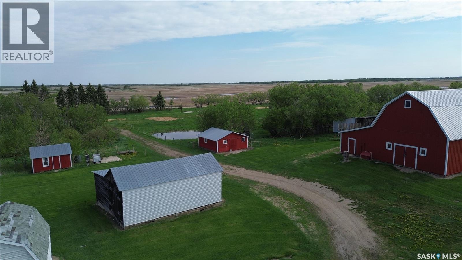 Modern Turn Key 15 Acre Farm, Fertile Belt Rm No. 183, Saskatchewan  S0A 3Y0 - Photo 54 - SK037042