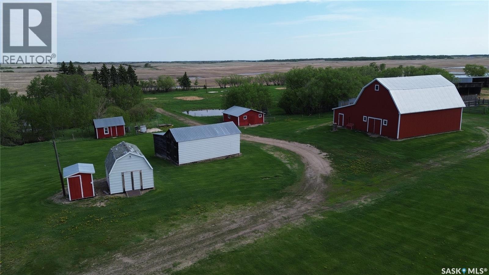 Modern Turn Key 15 Acre Farm, Fertile Belt Rm No. 183, Saskatchewan  S0A 3Y0 - Photo 52 - SK037042