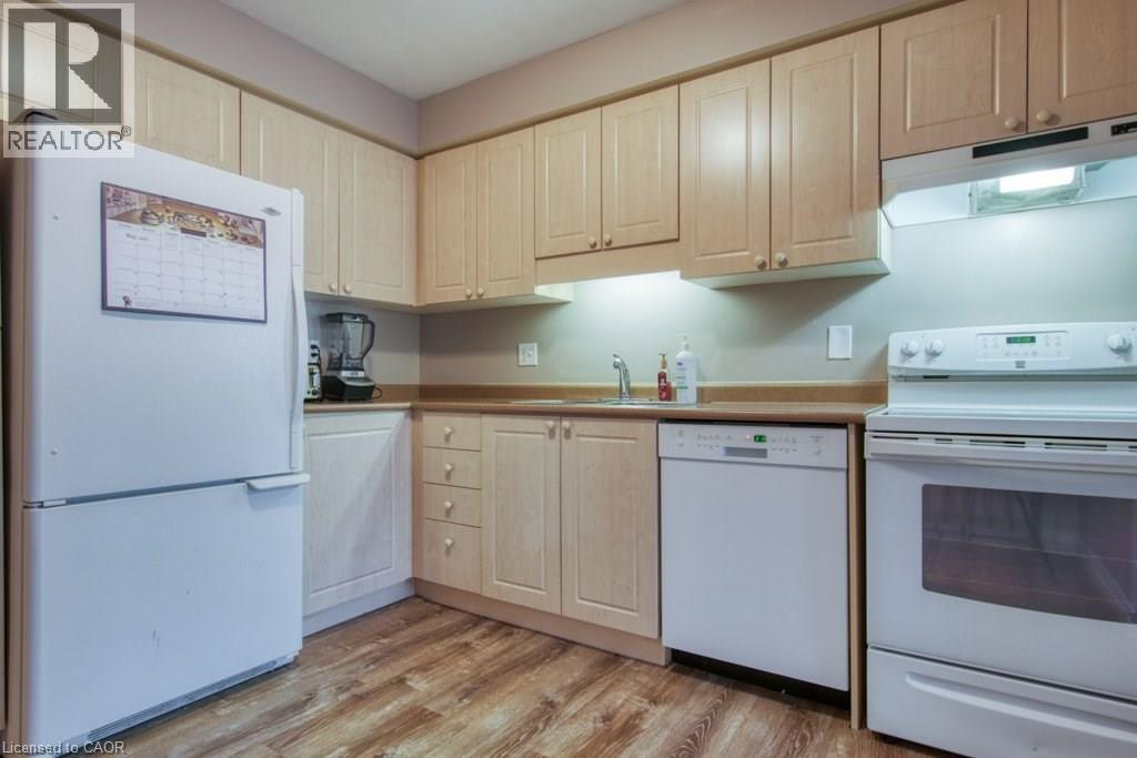 59 King William Court, Cambridge, Ontario  N3C 4J2 - Photo 14 - 40832555