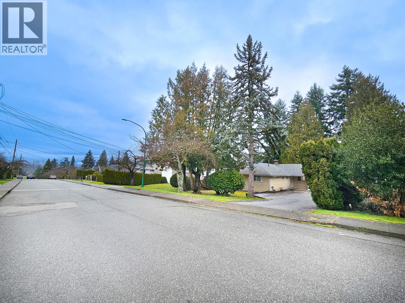6128 Malvern Avenue, Burnaby, British Columbia  V5E 3E8 - Photo 3 - R3131141