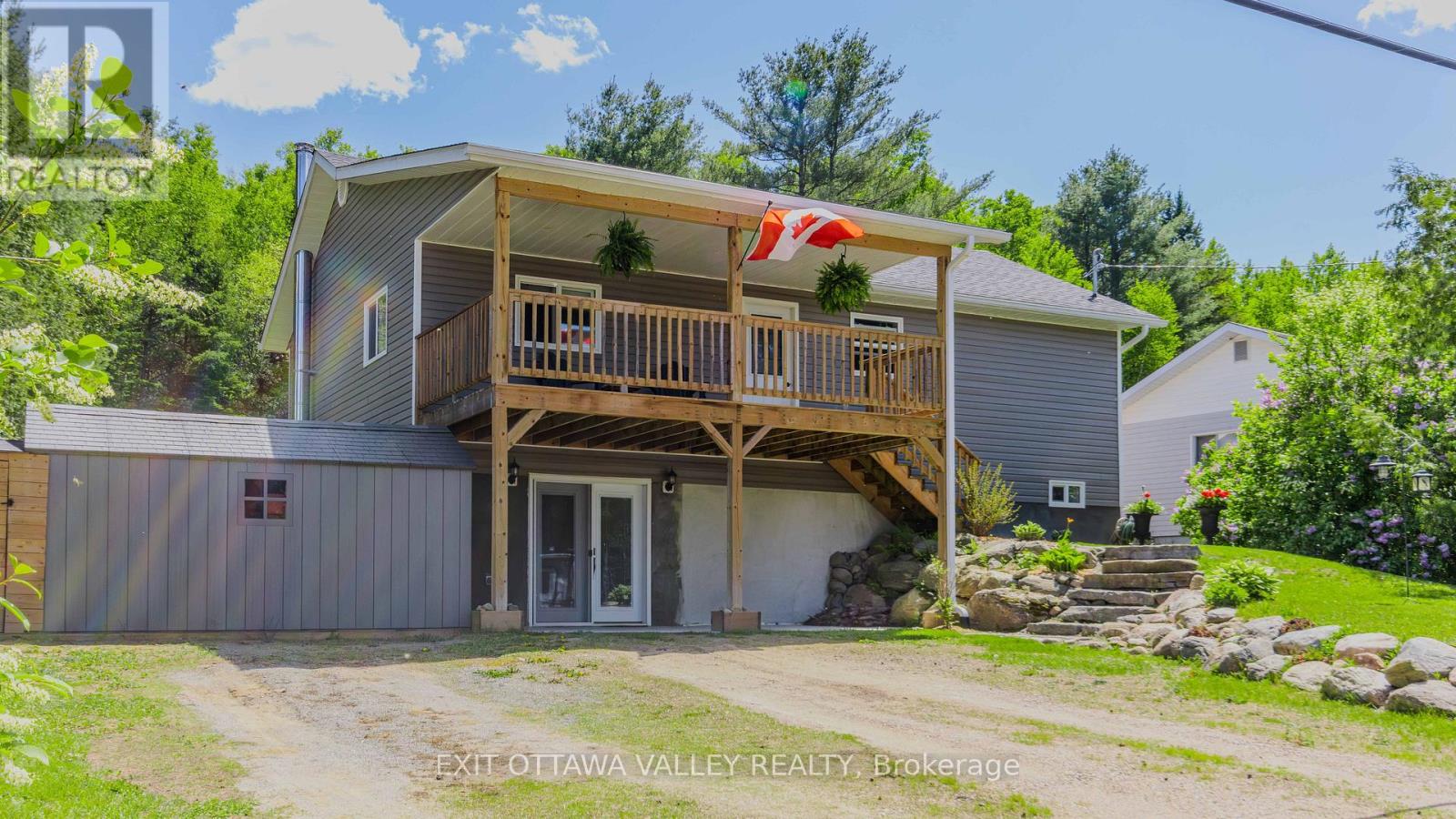39090 COMBERMERE ROAD, Madawaska Valley, Ontario