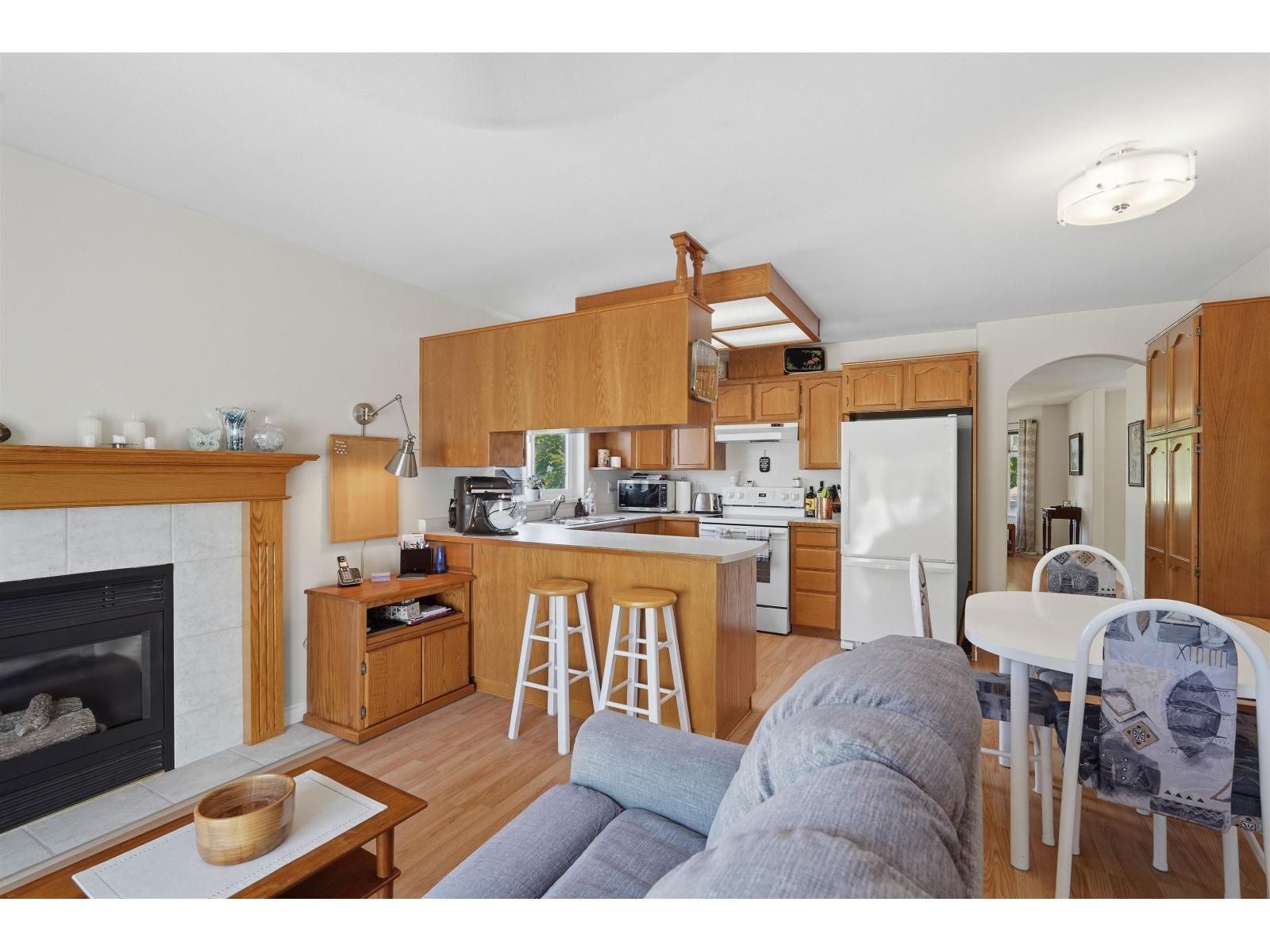 27033 26a Avenue, Langley, British Columbia  V4W 3V5 - Photo 11 - R3131442