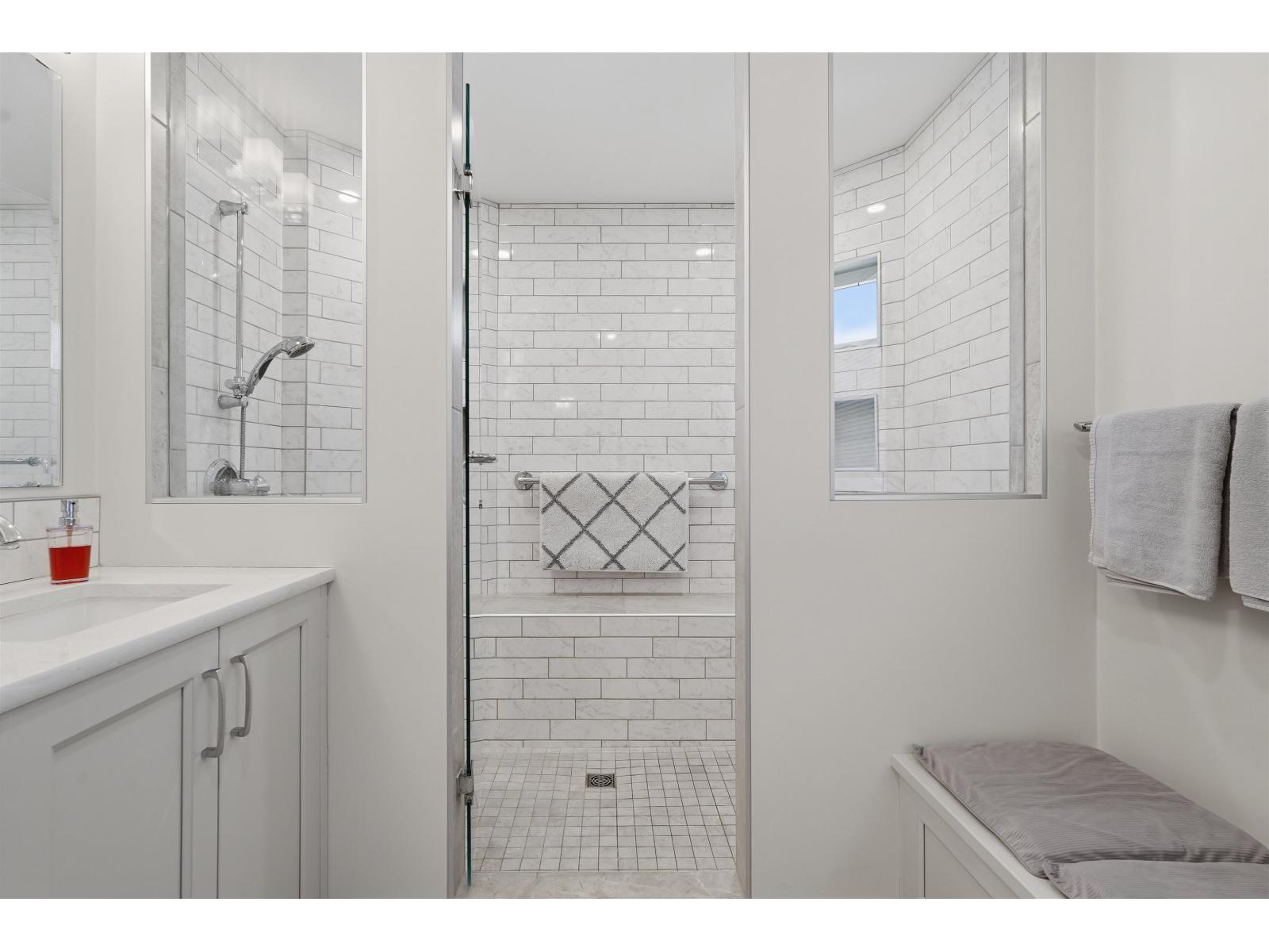 27033 26a Avenue, Langley, British Columbia  V4W 3V5 - Photo 19 - R3131442