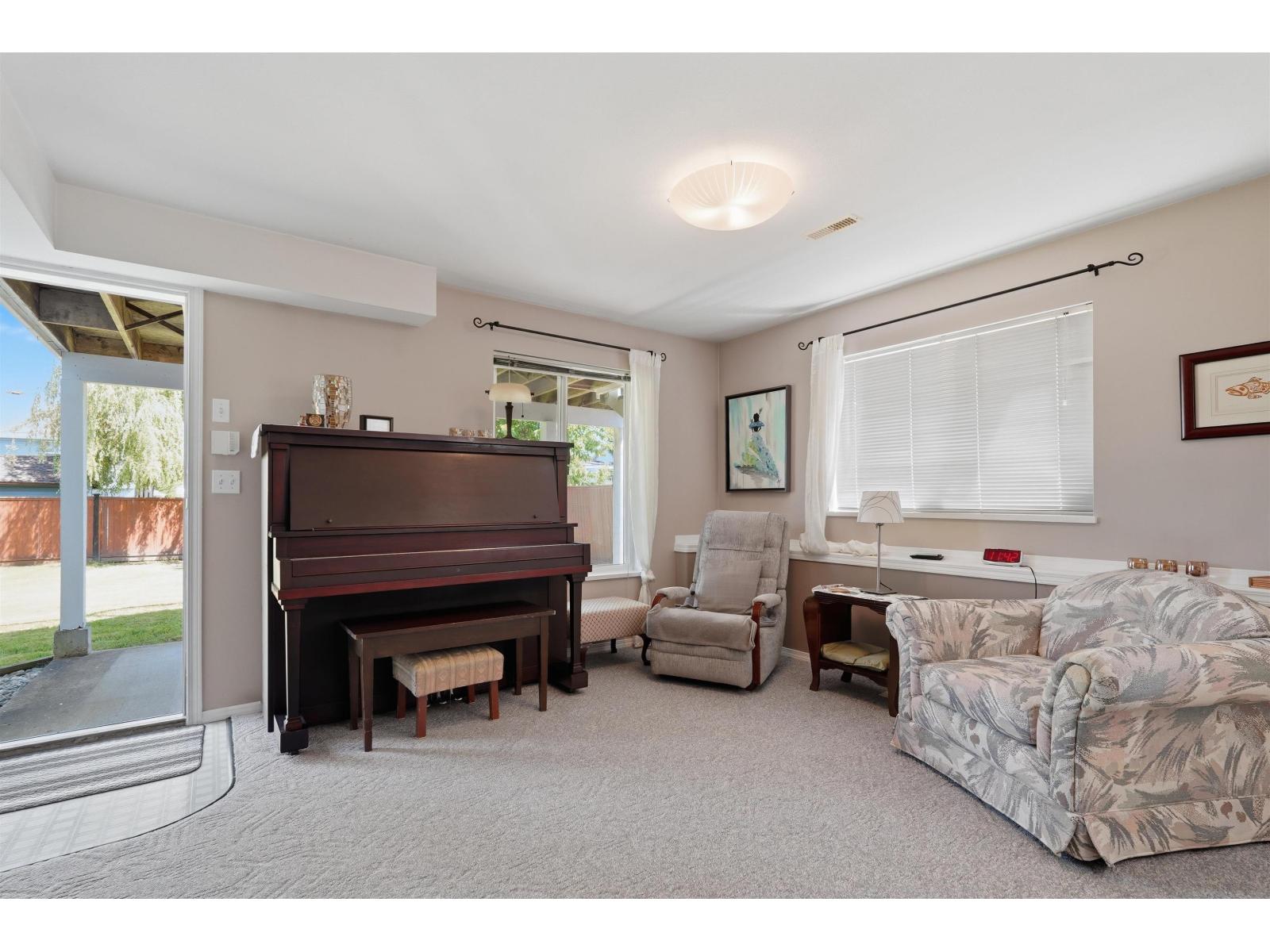 27033 26a Avenue, Langley, British Columbia  V4W 3V5 - Photo 27 - R3131442