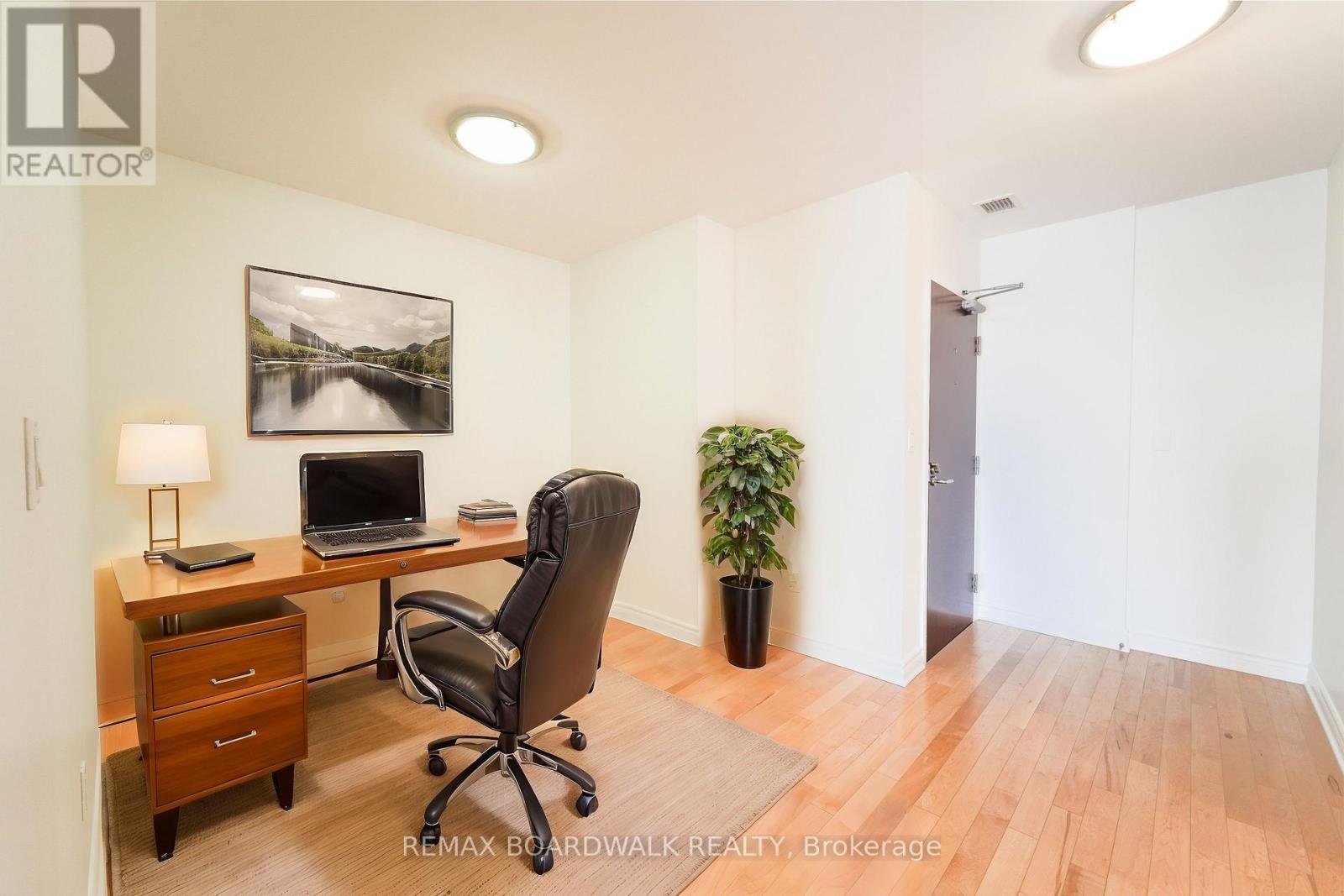 1005 - 401 Golden Avenue, Ottawa, Ontario  K2A 1H4 - Photo 4 - X13231404