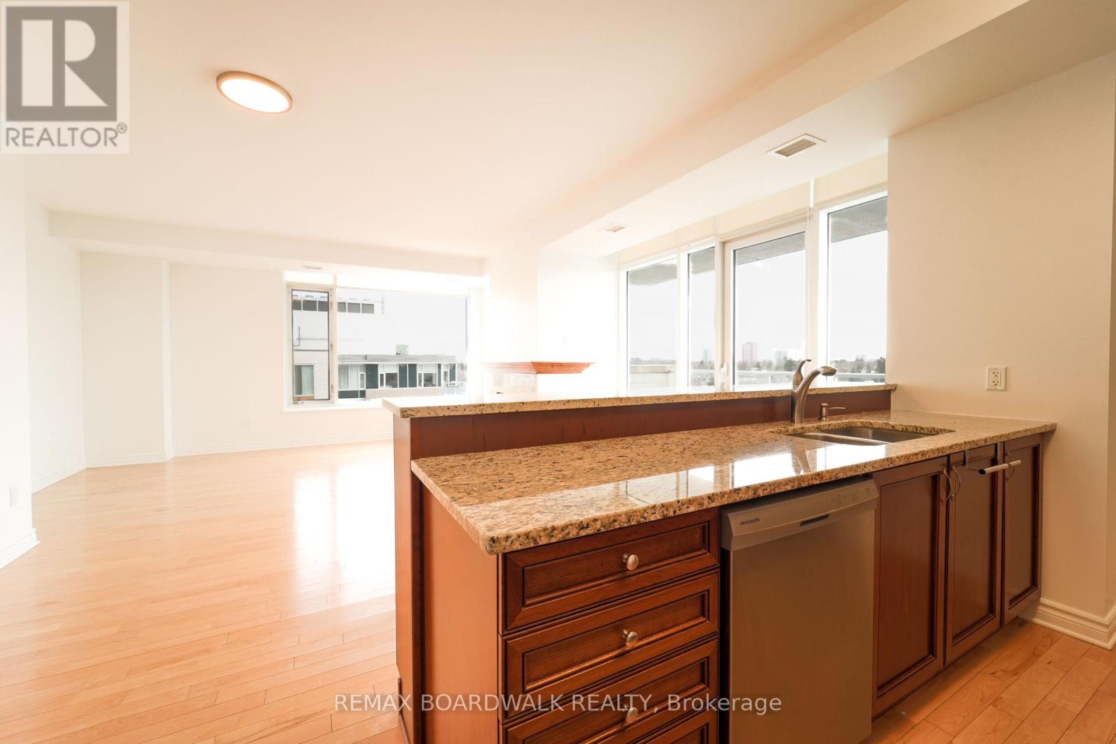 1005 - 401 Golden Avenue, Ottawa, Ontario  K2A 1H4 - Photo 7 - X13231404
