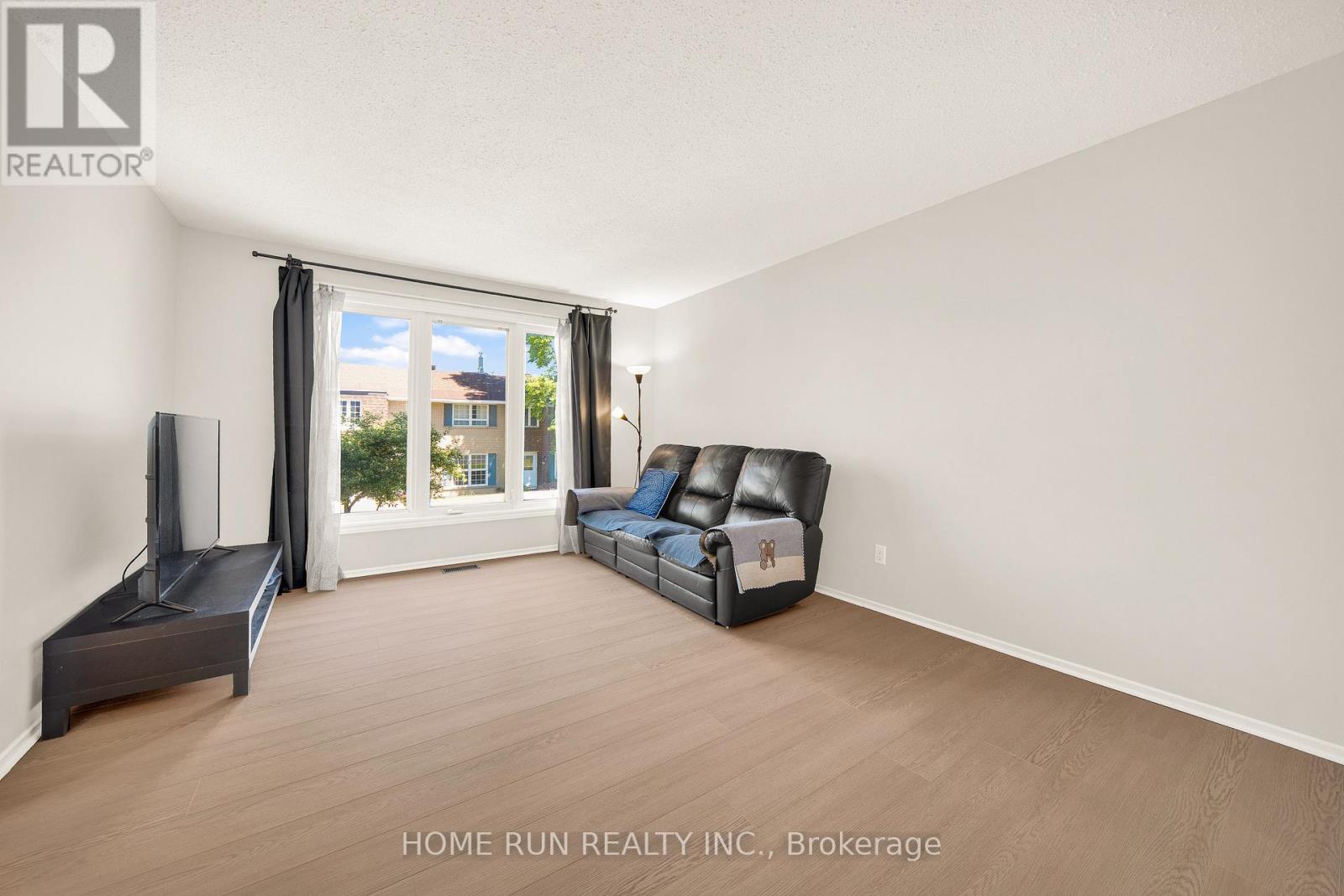 4 - 2111 Montreal Road, Ottawa, Ontario  K1J 8M8 - Photo 4 - X13231474