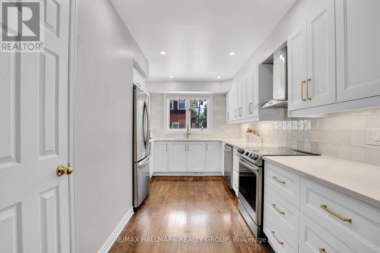 49b First Avenue, Ottawa, Ontario  K1S 2G1 - Photo 5 - X13227152