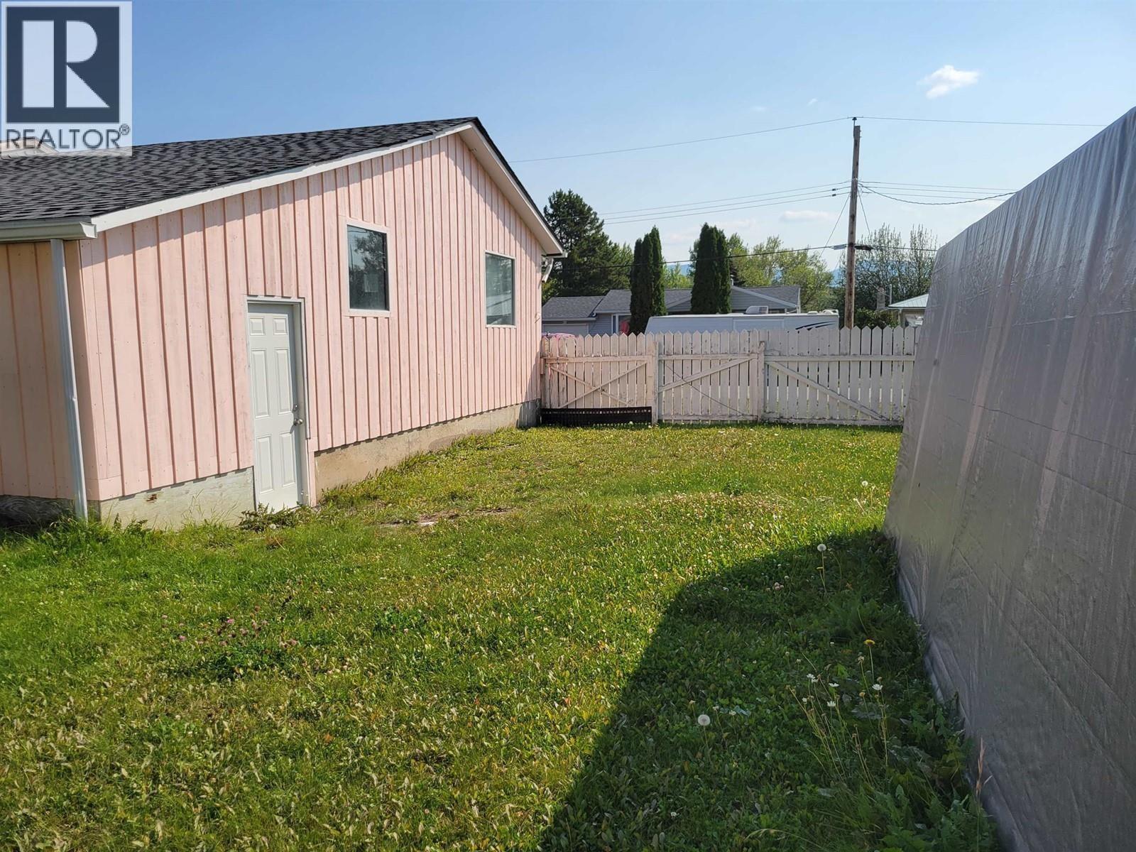 273 Stellako Avenue, Fraser Lake, British Columbia  V0J 1S0 - Photo 5 - R3131373