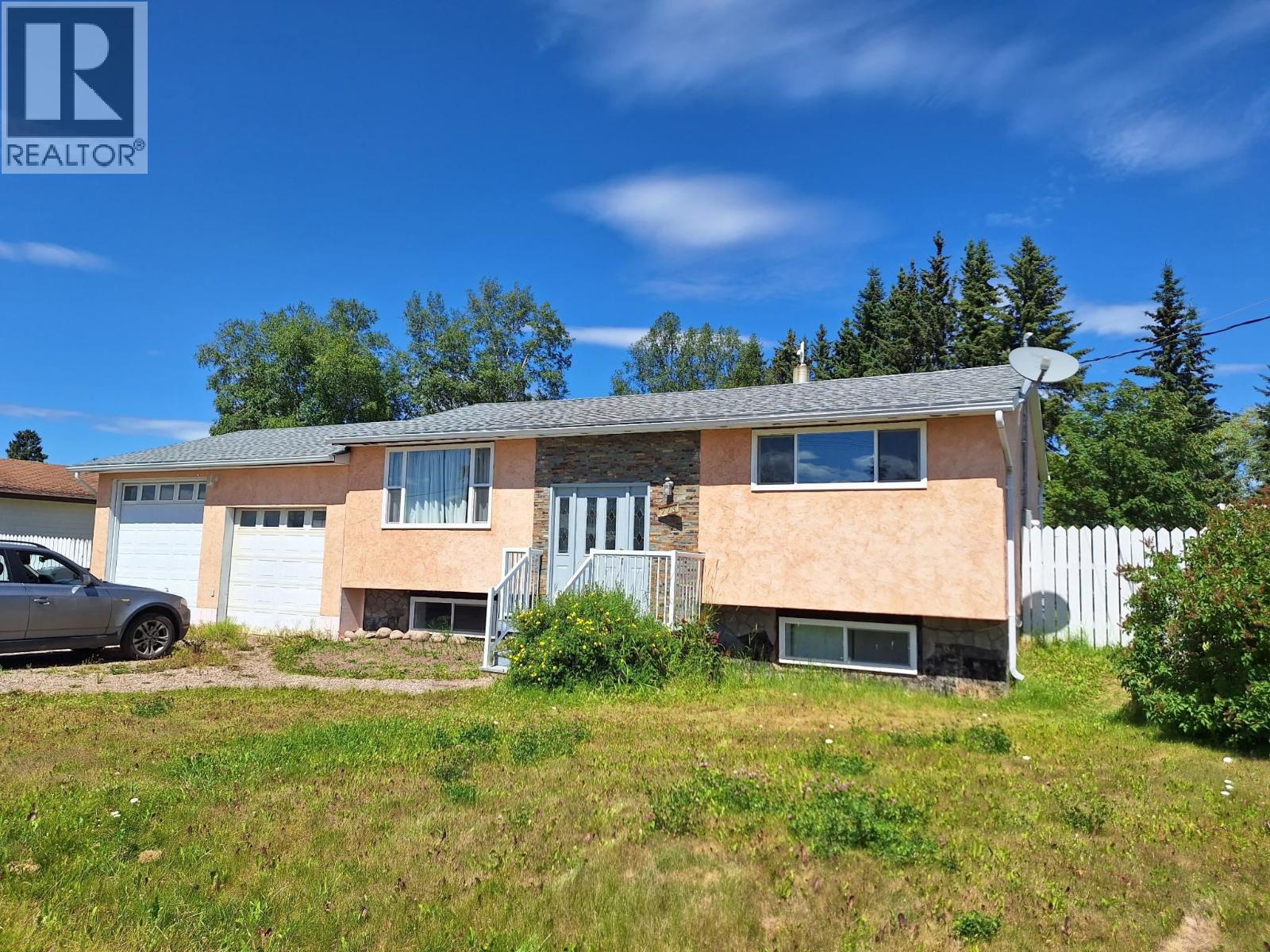 273 Stellako Avenue, Fraser Lake, British Columbia  V0J 1S0 - Photo 1 - R3131373