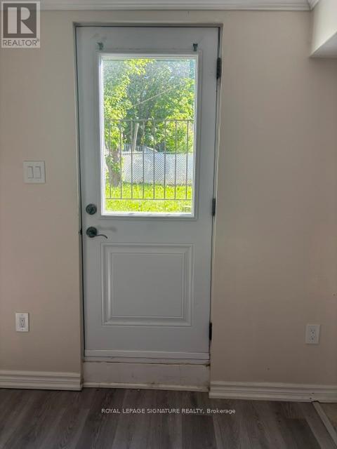 Lower - 1063 Blairholm Avenue, Mississauga, Ontario  L5C 3C9 - Photo 4 - W13166830
