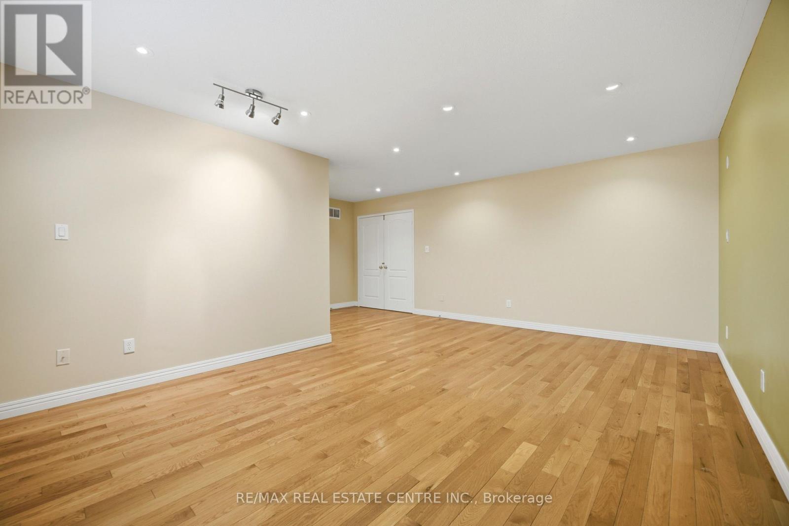 5218 Oscar Peterson Boulevard, Mississauga, Ontario  L5M 0E1 - Photo 29 - W13230334