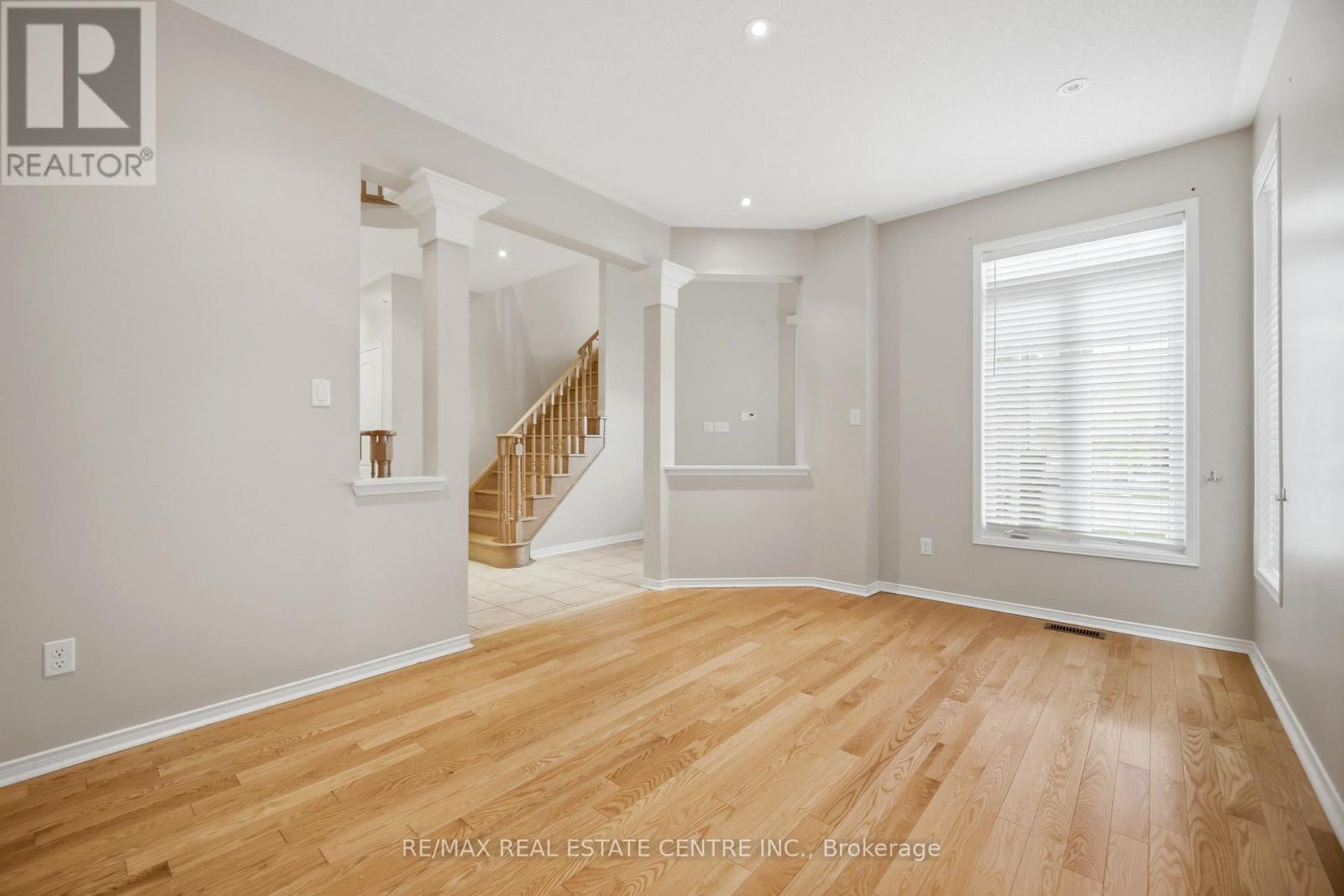 5218 Oscar Peterson Boulevard, Mississauga, Ontario  L5M 0E1 - Photo 5 - W13230334