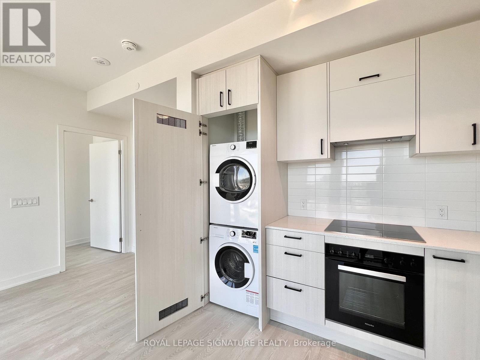 2804 - 5 Quarrington Lane, Toronto, Ontario  M3C 0S5 - Photo 8 - C13231418
