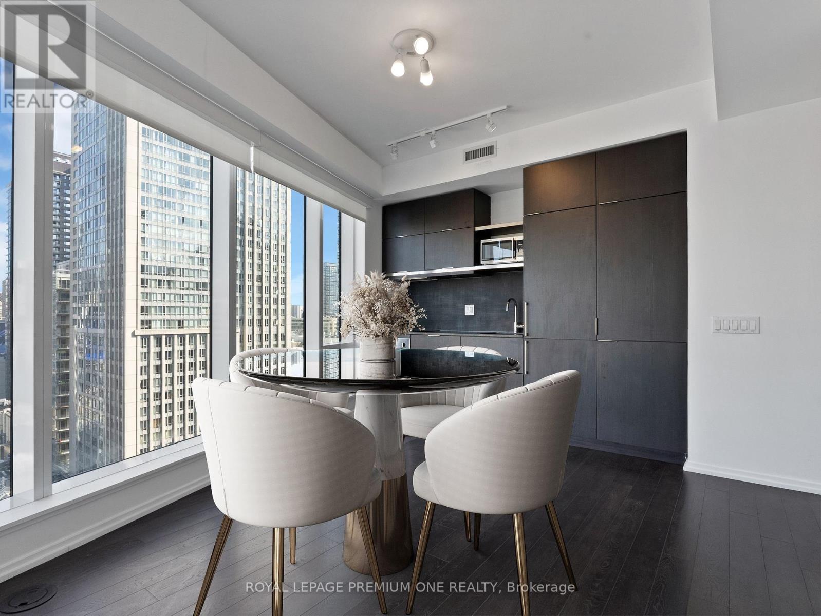 1412 - 197 Yonge Street, Toronto, Ontario  M5B 1M4 - Photo 5 - C13231436